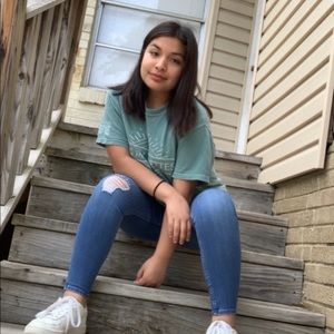 Meet your Posher, Perla